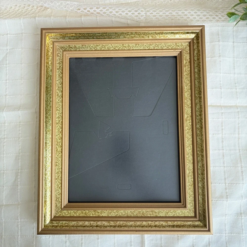 Vintage Ornate Gold Picture Frame 8x10 Textured Speckled Finish Plastic Cover
